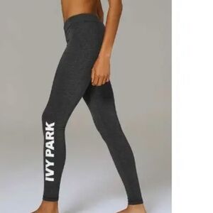 👑 IVY PARK Logo Leggings Women’s Size Small Charcoal Gray Power Stretch